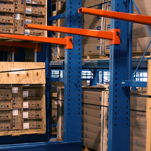 Buon prezzo Scaffalatura a sbalzo per carichi pesanti per stoccaggio industriale blu arancione in linea