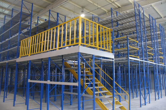 Хорошая цена Adjustable Heavy Duty Mezzanine Racking with Customizable Size for Industrial Storage Онлайн