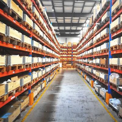 Giá tốt. Hệ thống kệ kho pallet bằng thép chịu lực nặng 2000kg có sàn lưới thép Trực tuyến